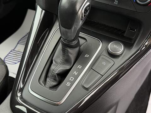 Ford Focus 1.0T EcoBoost Titanium Hatchback 5dr Petrol Auto Euro 6 (s/s) (125 ps) - U2295