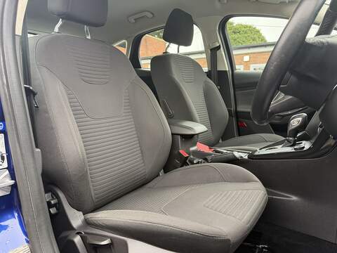 Ford Focus 1.0T EcoBoost Titanium Hatchback 5dr Petrol Auto Euro 6 (s/s) (125 ps) - U2295