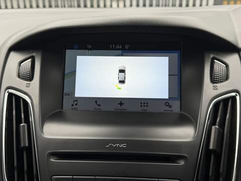 Ford Focus 1.0T EcoBoost Titanium Hatchback 5dr Petrol Auto Euro 6 (s/s) (125 ps) - U2295