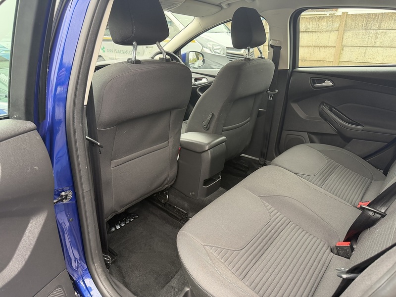 Ford Focus 1.0T EcoBoost Titanium Hatchback 5dr Petrol Auto Euro 6 (s/s) (125 ps) - U2295