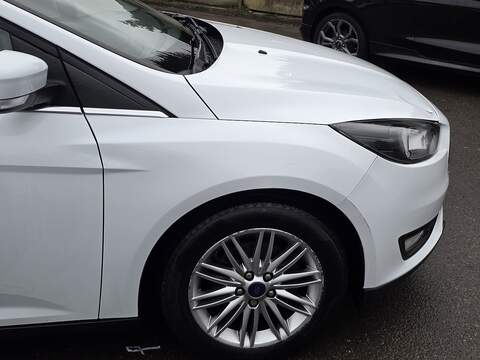 Ford Focus 1.0T EcoBoost Zetec Edition Hatchback 5dr Petrol Auto Euro 6 (s/s) (125 ps) - U2297