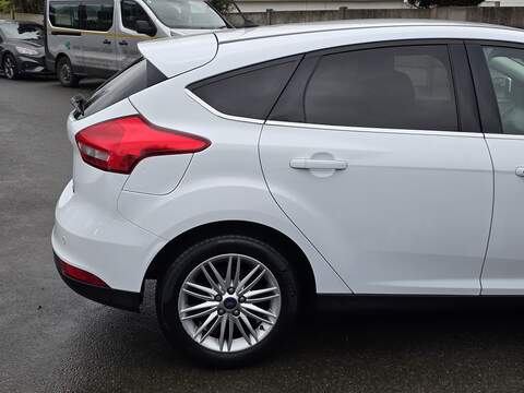 Ford Focus 1.0T EcoBoost Zetec Edition Hatchback 5dr Petrol Auto Euro 6 (s/s) (125 ps) - U2297