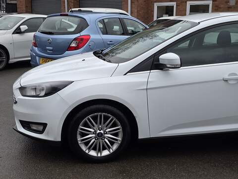 Ford Focus 1.0T EcoBoost Zetec Edition Hatchback 5dr Petrol Auto Euro 6 (s/s) (125 ps) - U2297