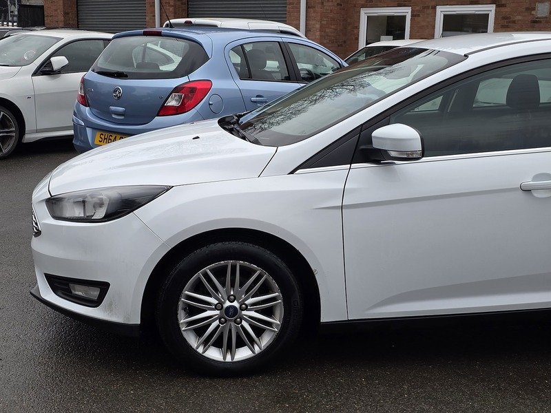Ford Focus 1.0T EcoBoost Zetec Edition Hatchback 5dr Petrol Auto Euro 6 (s/s) (125 ps) - U2297