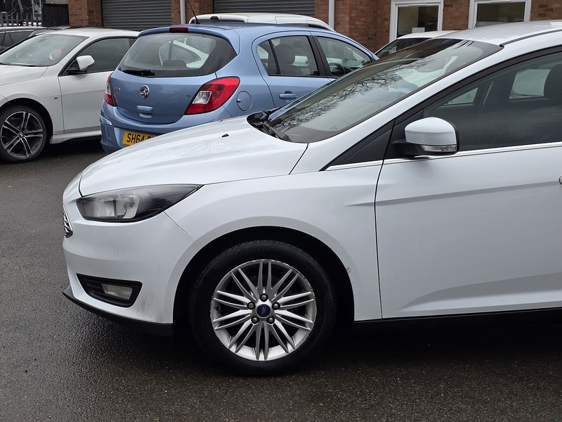 Ford Focus 1.0T EcoBoost Zetec Edition Hatchback 5dr Petrol Auto Euro 6 (s/s) (125 ps) - U2297