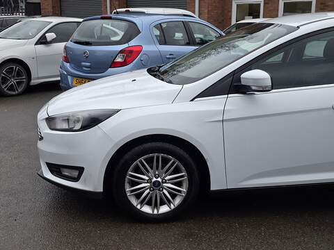 Ford Focus 1.0T EcoBoost Zetec Edition Hatchback 5dr Petrol Auto Euro 6 (s/s) (125 ps) - U2297