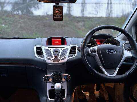 Ford Fiesta Zetec - U2298