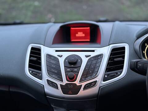 Ford Fiesta Zetec - U2298