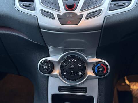Ford Fiesta Zetec - U2298