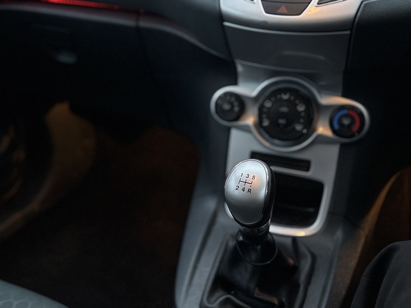 Ford Fiesta Zetec - U2298