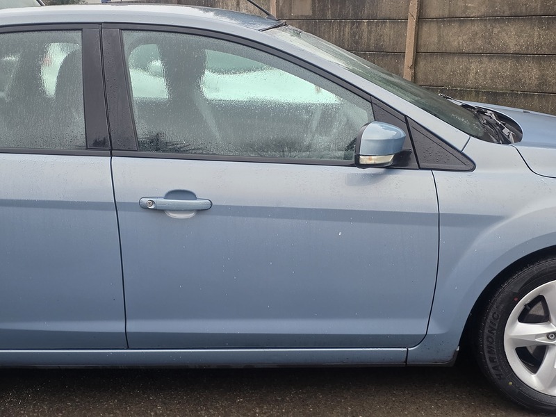 Ford Focus 1.6 Zetec Hatchback 5dr Petrol Manual (161 g/km, 99 bhp) - U2309