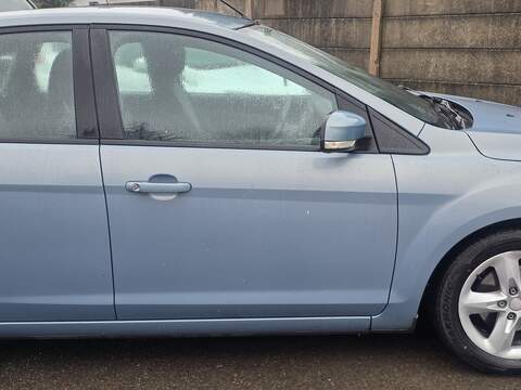 Ford Focus 1.6 Zetec Hatchback 5dr Petrol Manual (161 g/km, 99 bhp) - U2309