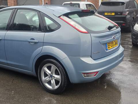 Ford Focus 1.6 Zetec Hatchback 5dr Petrol Manual (161 g/km, 99 bhp) - U2309
