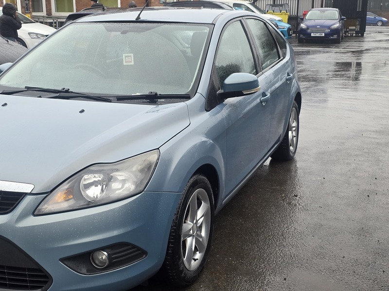 Ford Focus 1.6 Zetec Hatchback 5dr Petrol Manual (161 g/km, 99 bhp) - U2309