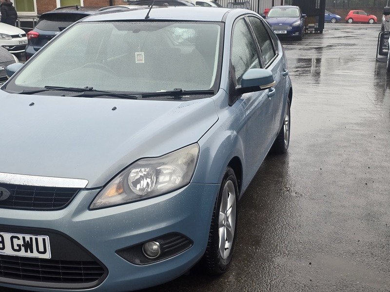 Ford Focus 1.6 Zetec Hatchback 5dr Petrol Manual (161 g/km, 99 bhp) - U2309