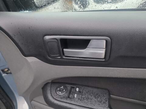 Ford Focus 1.6 Zetec Hatchback 5dr Petrol Manual (161 g/km, 99 bhp) - U2309