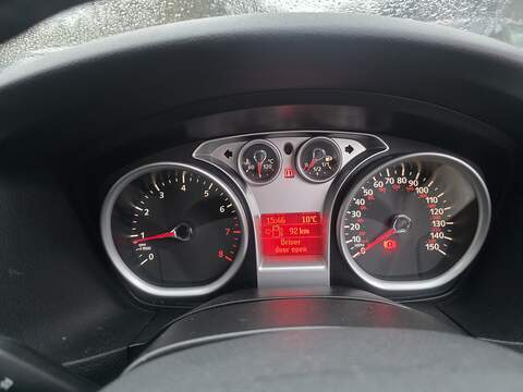 Ford Focus 1.6 Zetec Hatchback 5dr Petrol Manual (161 g/km, 99 bhp) - U2309