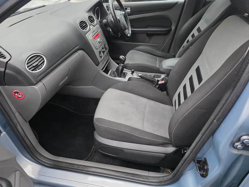 Ford Focus 1.6 Zetec Hatchback 5dr Petrol Manual (161 g/km, 99 bhp) - U2309