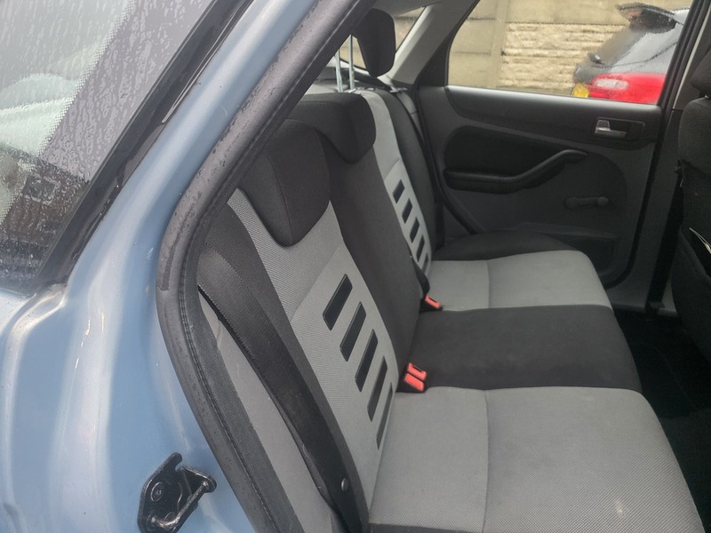 Ford Focus 1.6 Zetec Hatchback 5dr Petrol Manual (161 g/km, 99 bhp) - U2309