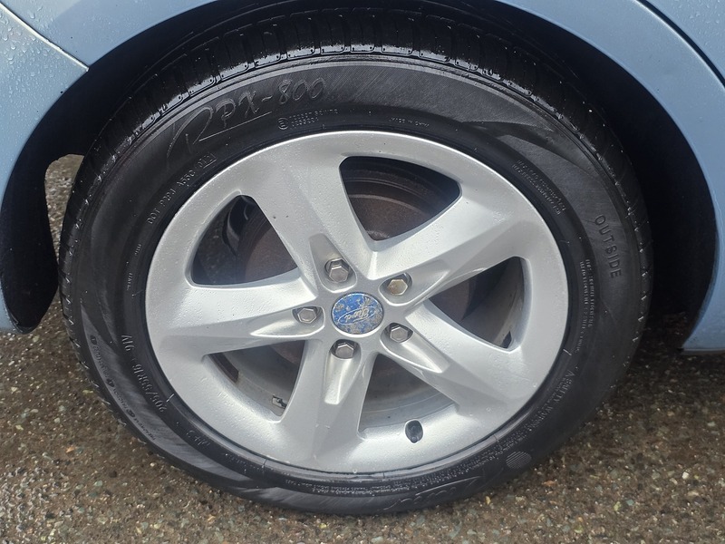 Ford Focus 1.6 Zetec Hatchback 5dr Petrol Manual (161 g/km, 99 bhp) - U2309