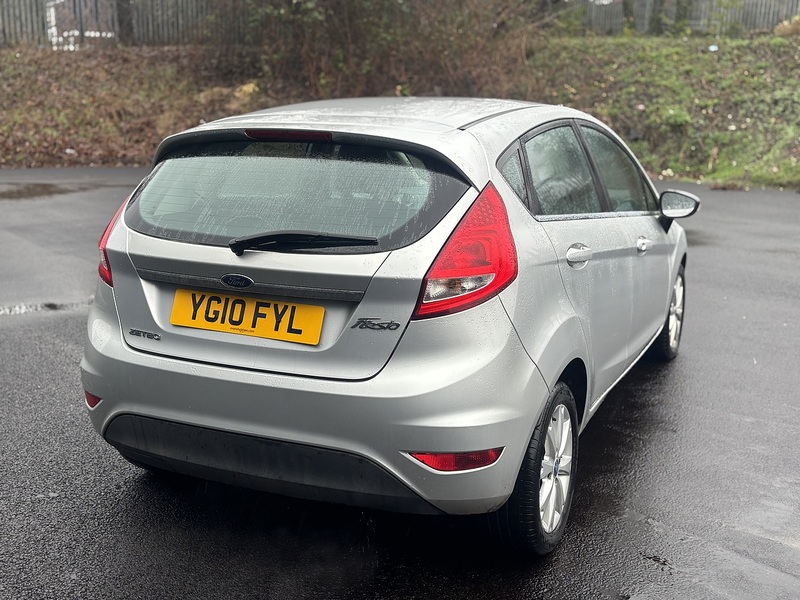 Ford Fiesta 1.4 Zetec Hatchback 5dr Petrol Manual (133 g/km, 94 bhp) - U2311