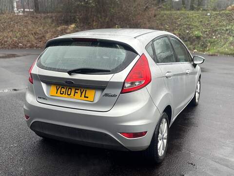 Ford Fiesta 1.4 Zetec Hatchback 5dr Petrol Manual (133 g/km, 94 bhp) - U2311