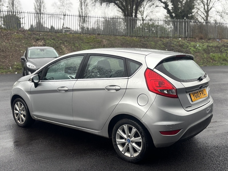Ford Fiesta 1.4 Zetec Hatchback 5dr Petrol Manual (133 g/km, 94 bhp) - U2311