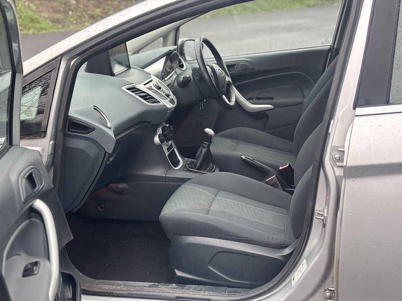 Ford Fiesta 1.4 Zetec Hatchback 5dr Petrol Manual (133 g/km, 94 bhp) - U2311
