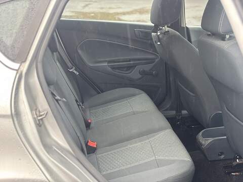 Ford Fiesta 1.4 Zetec Hatchback 5dr Petrol Manual (133 g/km, 94 bhp) - U2311