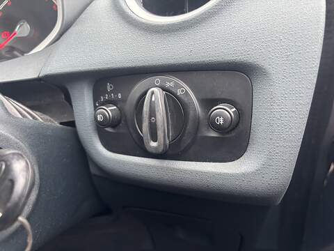 Ford Fiesta 1.4 Zetec Hatchback 5dr Petrol Manual (133 g/km, 94 bhp) - U2311