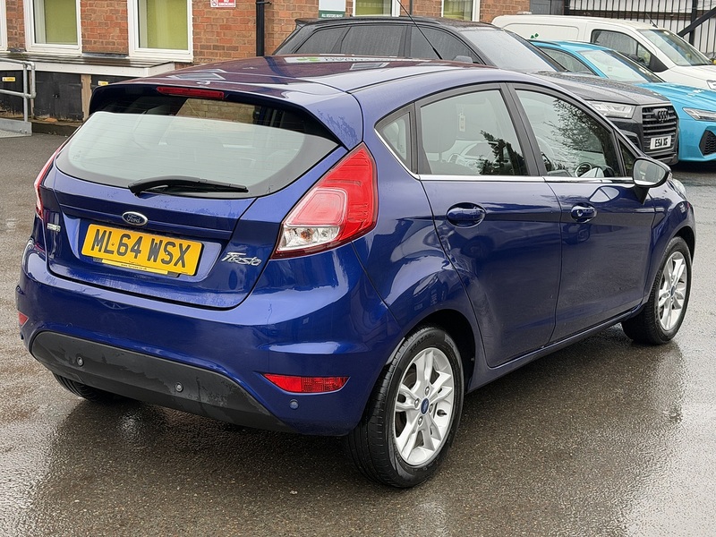 Ford Fiesta 1.0T EcoBoost Zetec Hatchback 5dr Petrol Powershift Euro 5 (100 ps) - U2312