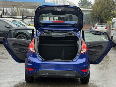 Ford Fiesta 1.0T EcoBoost Zetec Hatchback 5dr Petrol Powershift Euro 5 (100 ps) - U2312
