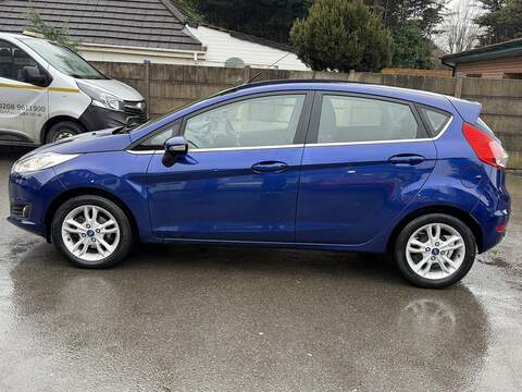 Ford Fiesta 1.0T EcoBoost Zetec Hatchback 5dr Petrol Powershift Euro 5 (100 ps) - U2312