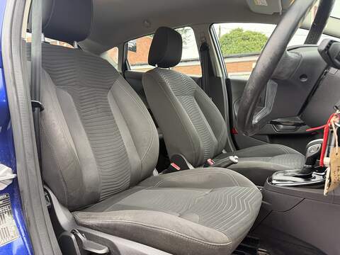 Ford Fiesta 1.0T EcoBoost Zetec Hatchback 5dr Petrol Powershift Euro 5 (100 ps) - U2312