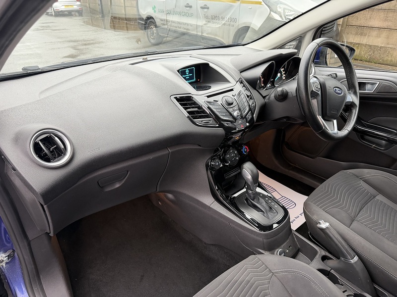 Ford Fiesta 1.0T EcoBoost Zetec Hatchback 5dr Petrol Powershift Euro 5 (100 ps) - U2312