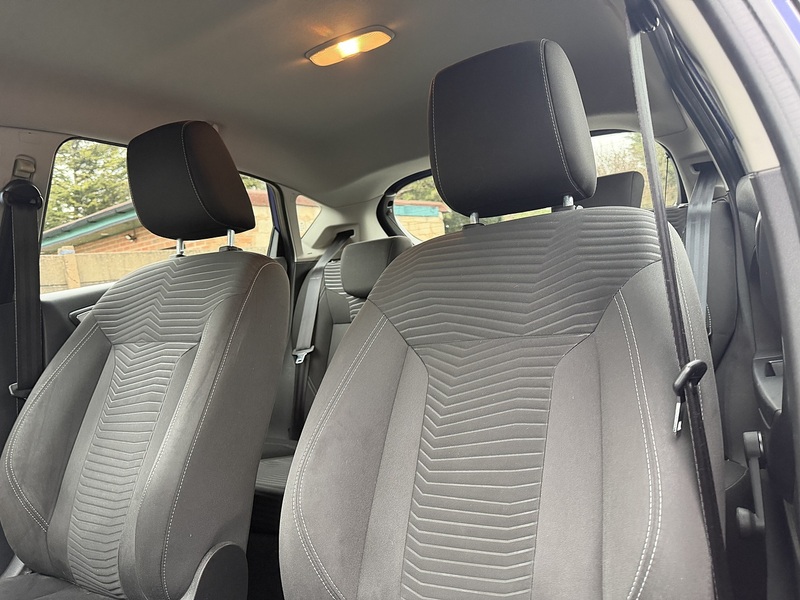 Ford Fiesta 1.0T EcoBoost Zetec Hatchback 5dr Petrol Powershift Euro 5 (100 ps) - U2312