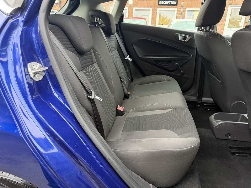 Ford Fiesta 1.0T EcoBoost Zetec Hatchback 5dr Petrol Powershift Euro 5 (100 ps) - U2312