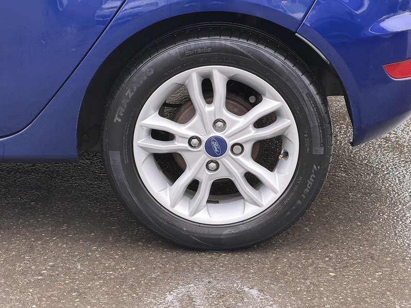 Ford Fiesta 1.0T EcoBoost Zetec Hatchback 5dr Petrol Powershift Euro 5 (100 ps) - U2312