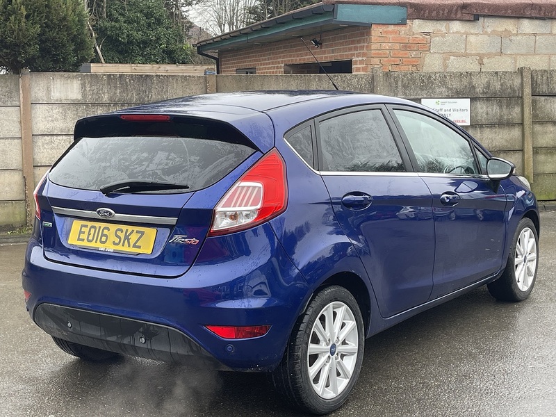 Ford Fiesta 1.0T EcoBoost Titanium Hatchback 5dr Petrol Powershift Euro 6 (100 ps) - U2314
