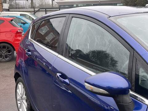 Ford Fiesta 1.0T EcoBoost Titanium Hatchback 5dr Petrol Powershift Euro 6 (100 ps) - U2314