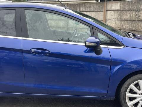 Ford Fiesta 1.0T EcoBoost Titanium Hatchback 5dr Petrol Powershift Euro 6 (100 ps) - U2314