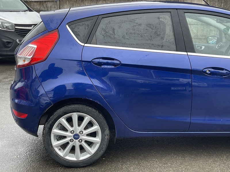Ford Fiesta 1.0T EcoBoost Titanium Hatchback 5dr Petrol Powershift Euro 6 (100 ps) - U2314