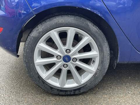 Ford Fiesta 1.0T EcoBoost Titanium Hatchback 5dr Petrol Powershift Euro 6 (100 ps) - U2314