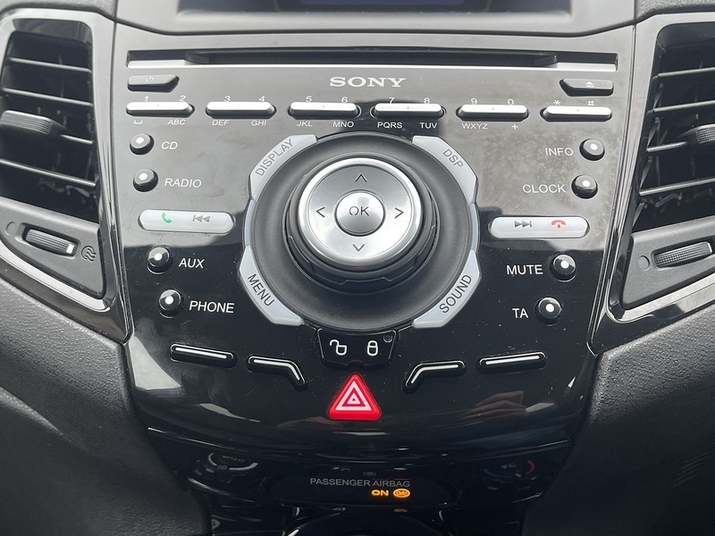 Ford Fiesta 1.0T EcoBoost Titanium Hatchback 5dr Petrol Powershift Euro 6 (100 ps) - U2314