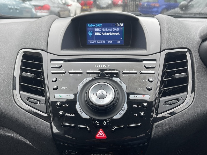 Ford Fiesta 1.0T EcoBoost Titanium Hatchback 5dr Petrol Powershift Euro 6 (100 ps) - U2314