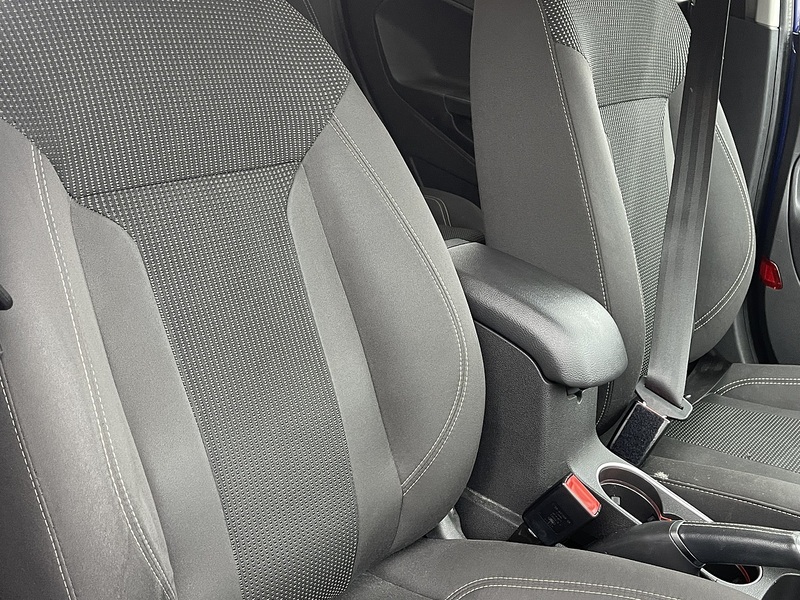 Ford Fiesta 1.0T EcoBoost Titanium Hatchback 5dr Petrol Powershift Euro 6 (100 ps) - U2314