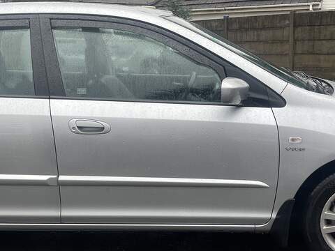 Honda Civic 1.6 i-VTEC SE Executive Hatchback 5dr Petrol Manual (157 g/km, 108 bhp) - U2315