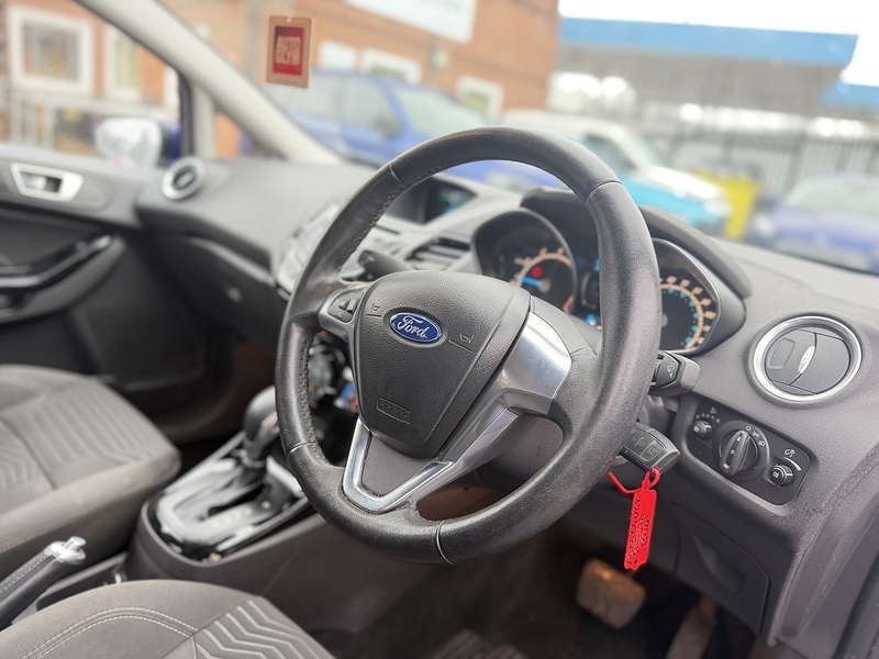Ford Fiesta 1.0T EcoBoost Zetec Hatchback 5dr Petrol Powershift Euro 5 (100 ps) - U2317
