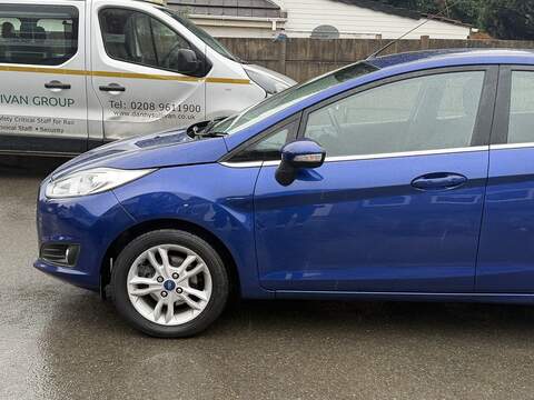 Ford Fiesta 1.0T EcoBoost Zetec Hatchback 5dr Petrol Powershift Euro 5 (100 ps) - U2317