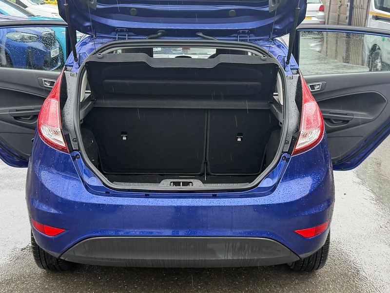 Ford Fiesta 1.0T EcoBoost Zetec Hatchback 5dr Petrol Powershift Euro 5 (100 ps) - U2317